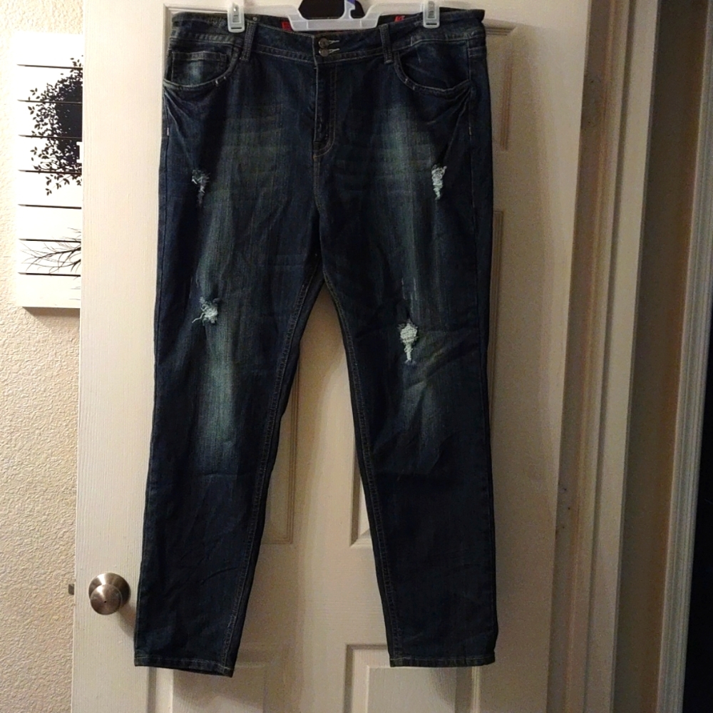 Distressed Skinny Jeans